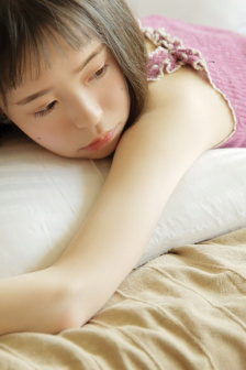 《偷偷》电影完整版免费观看